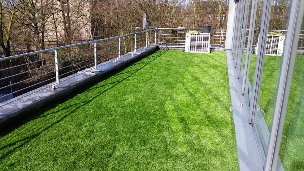 Dachbegrünung mit Kunstrasen Albona in Herten | kunstrasen-spezialist.de